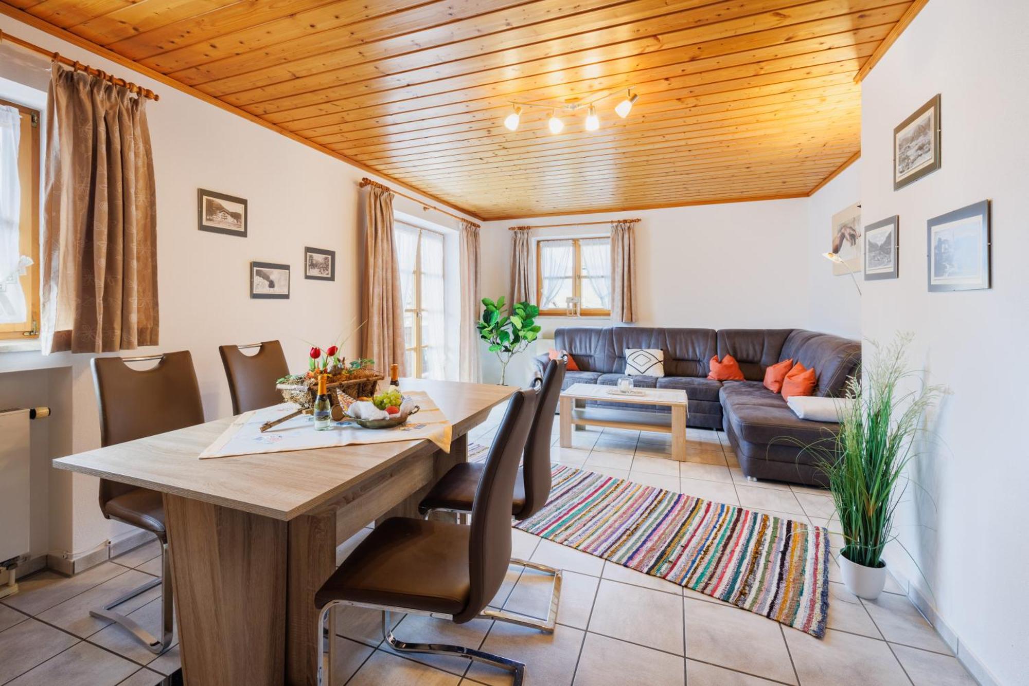 Ferienwohnung Kloepping Inkl. Chiemgaukarte โรพอลดิง ภายนอก รูปภาพ